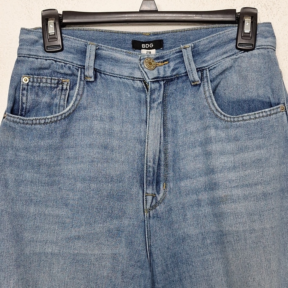 BDG Urban Outfitters Wide Leg Bell Bottom Streetwear Y2K Style Jeans Size 28 - Picture 2 of 12
